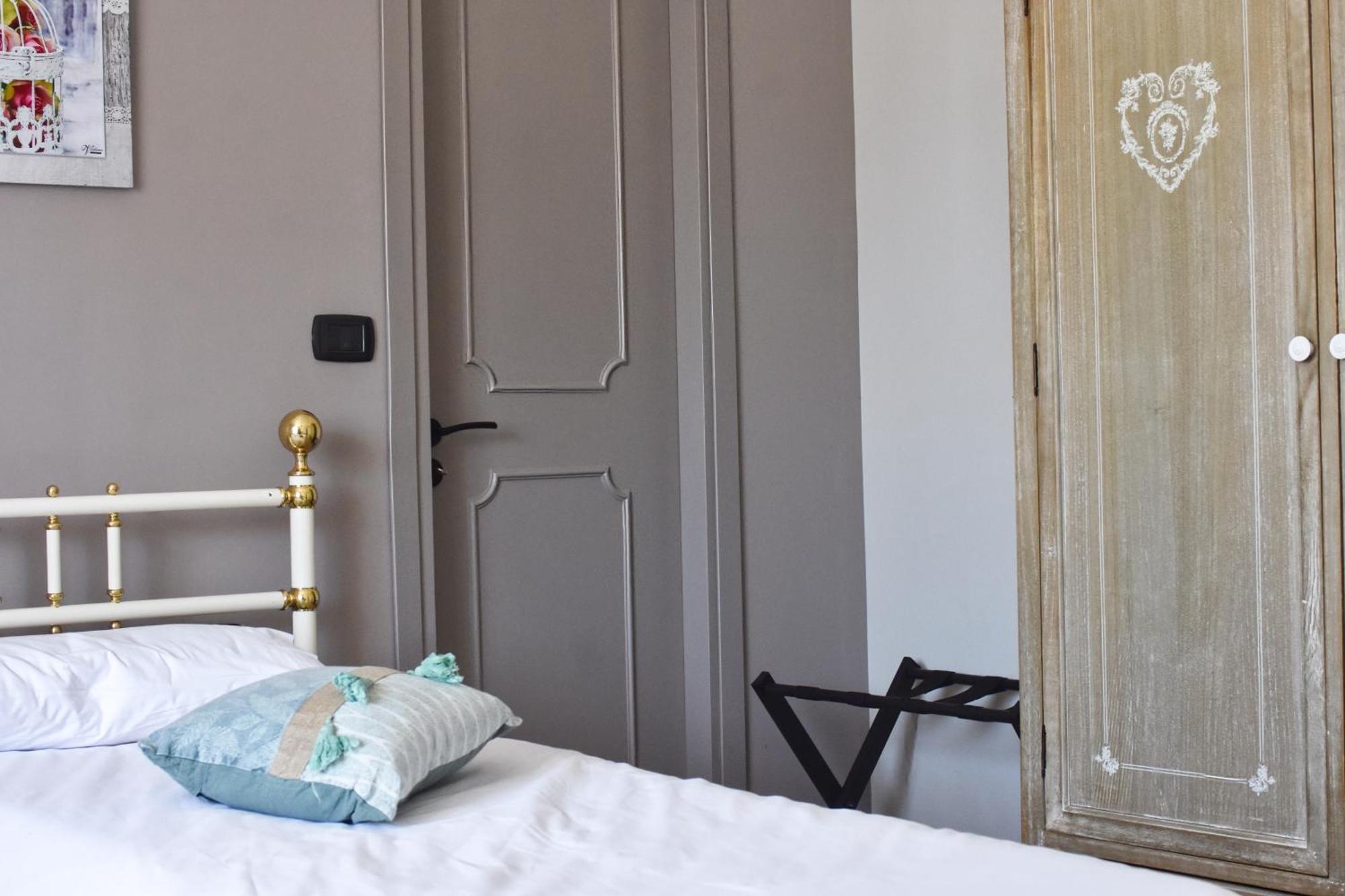 The Piedmont Gate Apartment Collegno Exterior photo